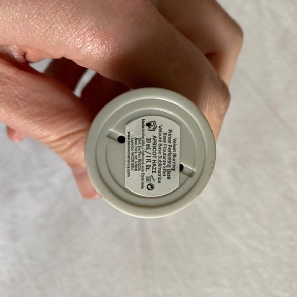 Becca Velvet Blurring Primer Perfecting Base in Apricot Haze - Picture 4 of 4